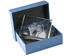 Glasfoto mit Geschenkbox